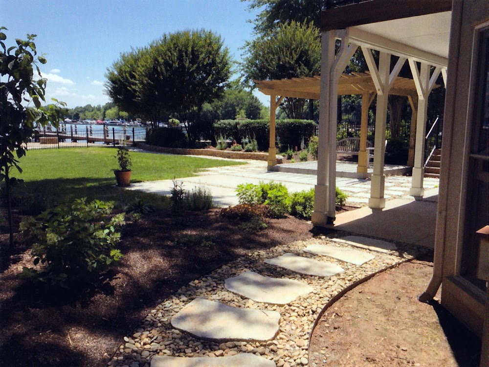 Robert May Landscape Architecture