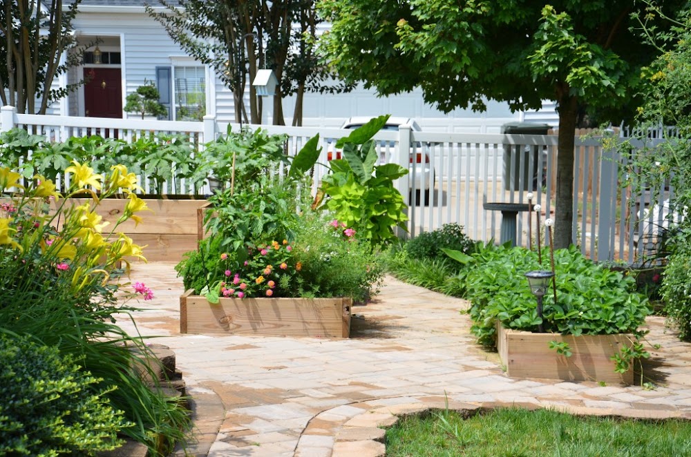 Lakeside Lawncare
